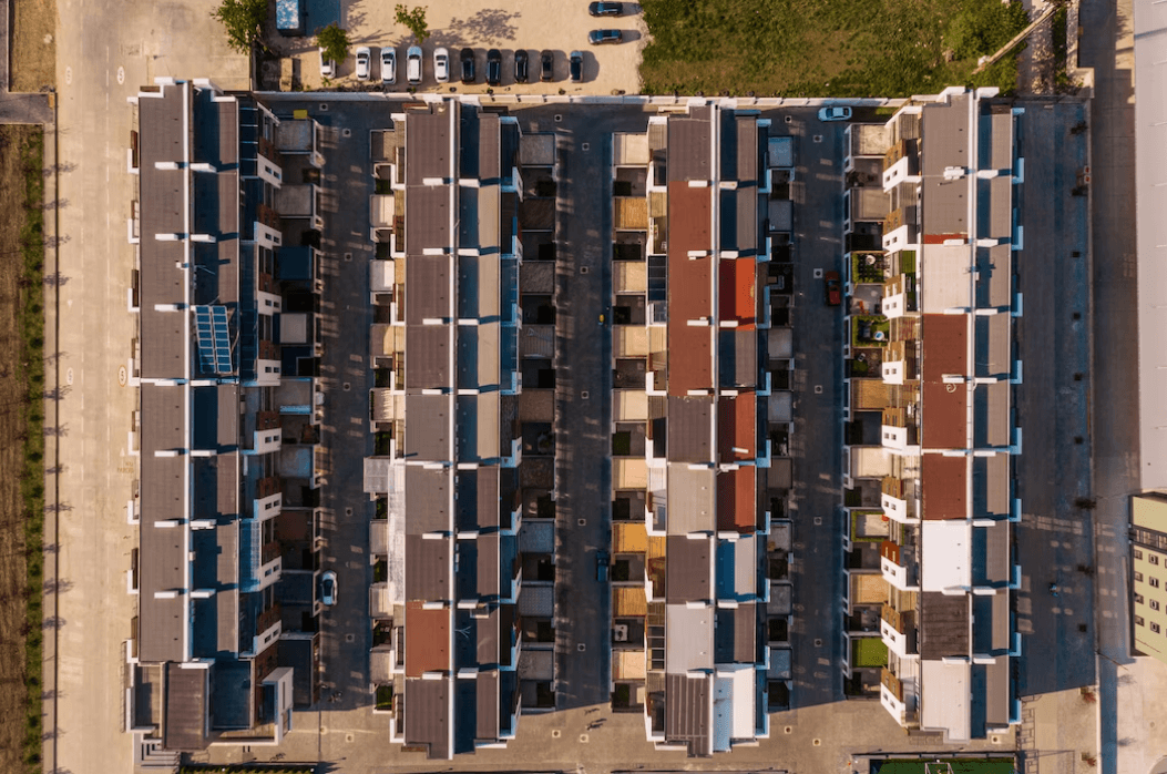 Drone capturing high-quality images for roof estimation