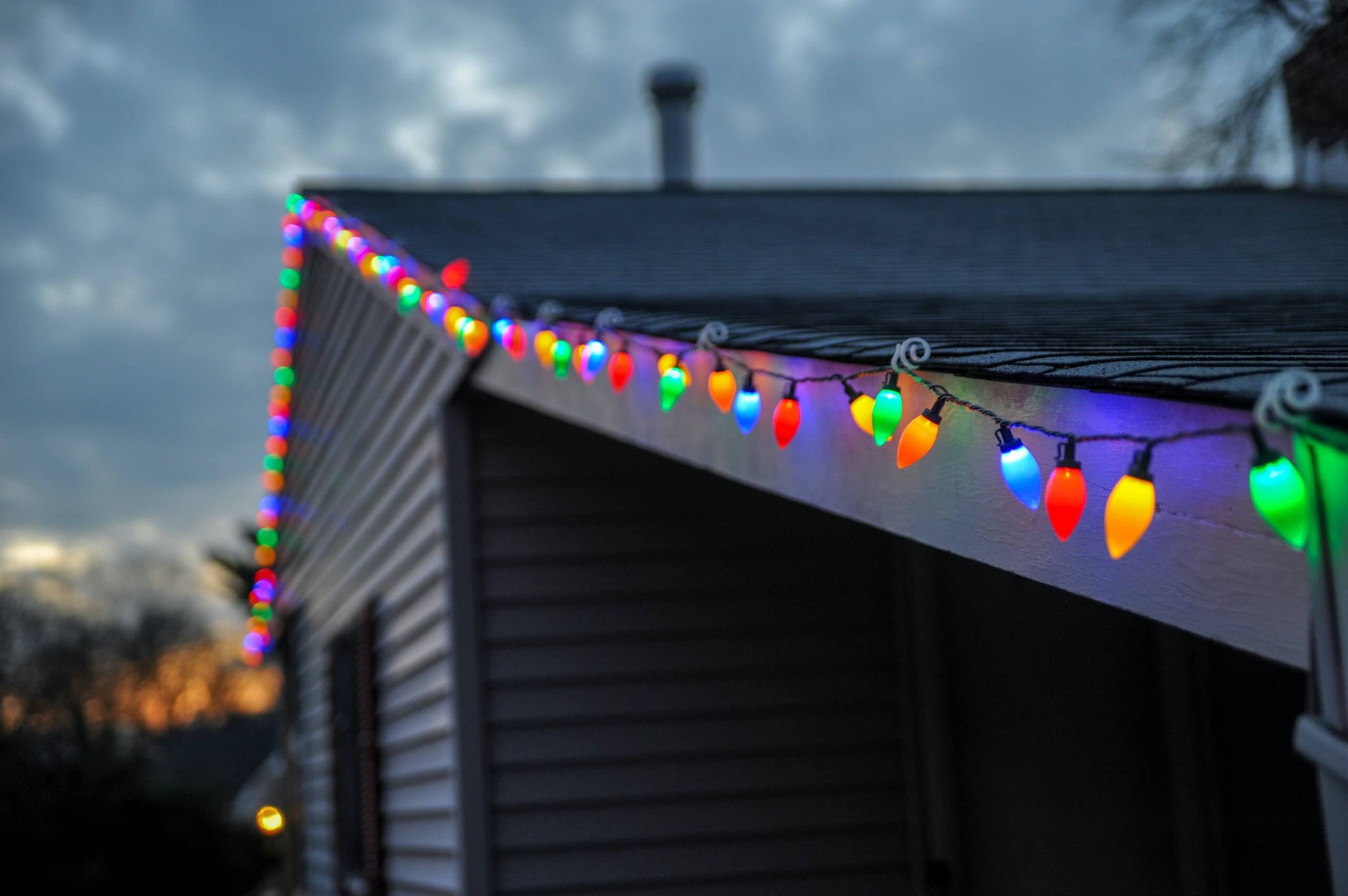 Holiday Home Decorating: Why Roofers Make the Best Decorators